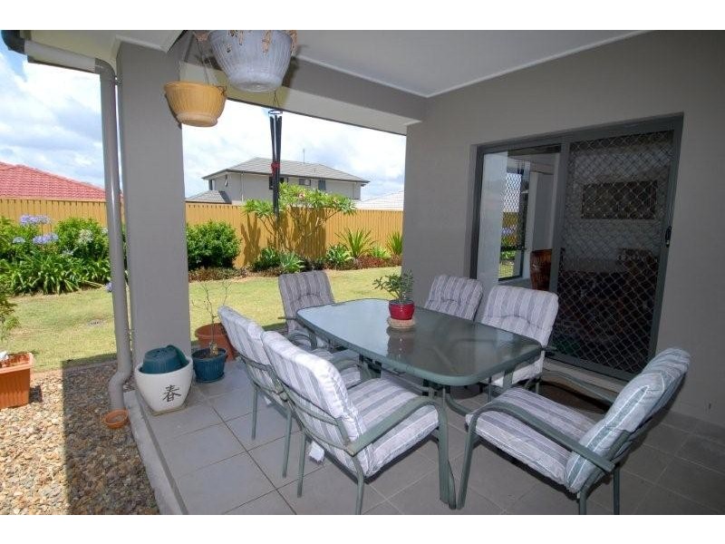 19 Tall Trees Way, Little Mountain QLD 4551