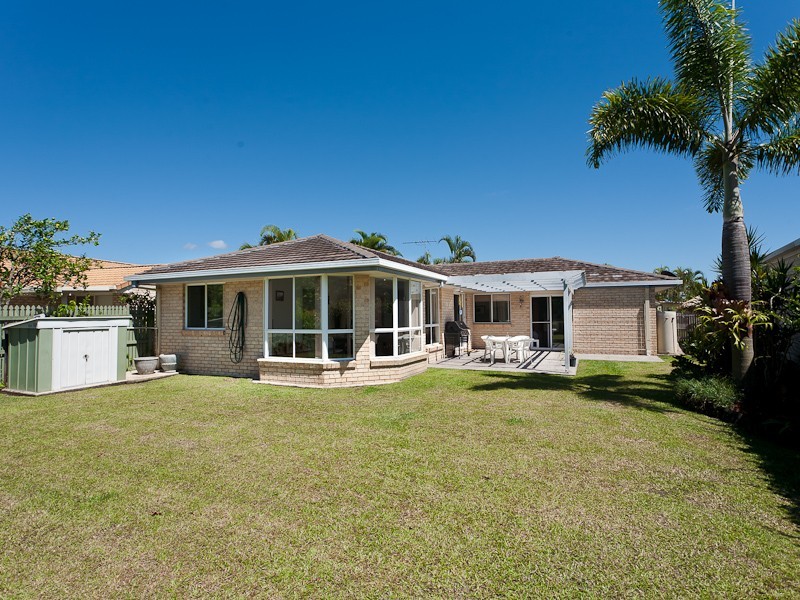 38 Lakeshore Place, Little Mountain QLD 4551