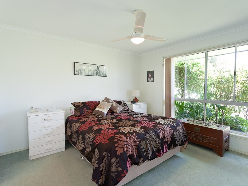 38 Lakeshore Place, Little Mountain QLD 4551