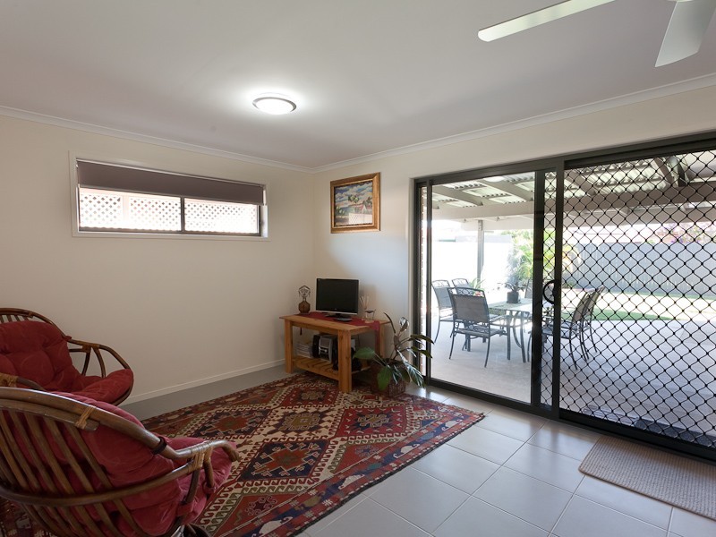 2 Truscott Court, Golden Beach QLD 4551