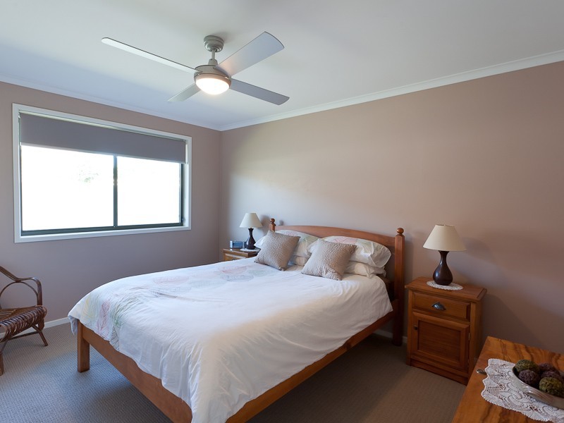 2 Truscott Court, Golden Beach QLD 4551