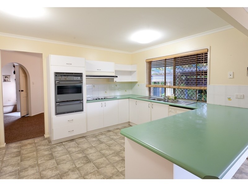 2 Lorinya Court, Battery Hill QLD 4551