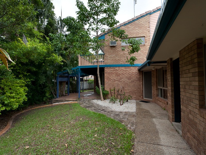 2 Lorinya Court, Battery Hill QLD 4551