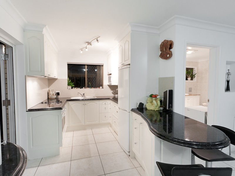 28 Coonang Crescent, Warana QLD 4575