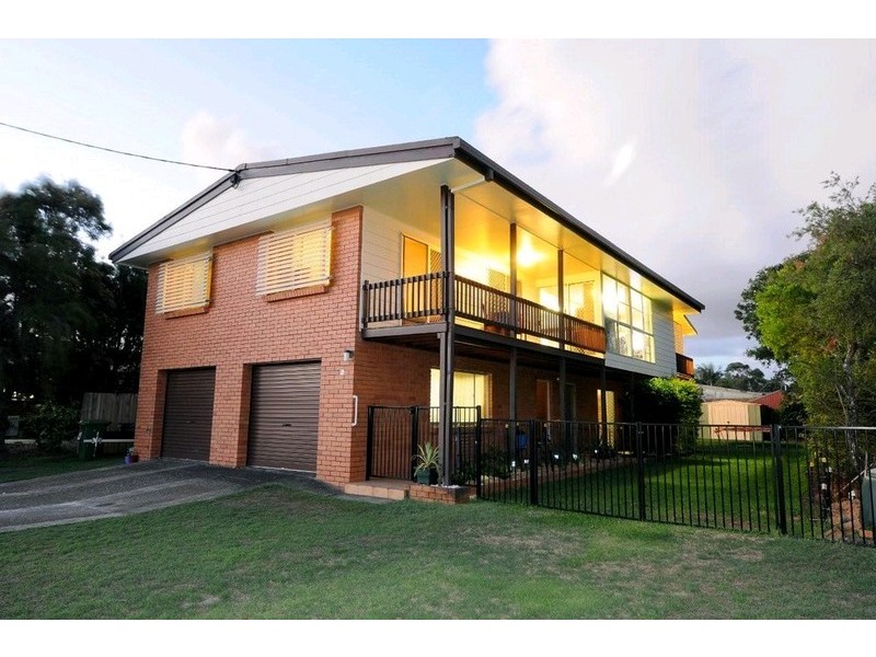 9 Barnett Street, Golden Beach QLD 4551