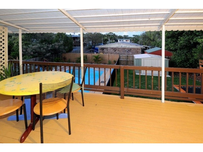 9 Barnett Street, Golden Beach QLD 4551