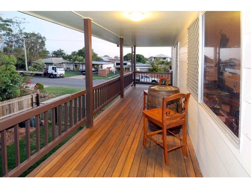 9 Barnett Street, Golden Beach QLD 4551