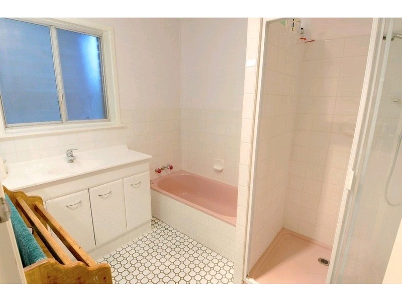 9 Barnett Street, Golden Beach QLD 4551