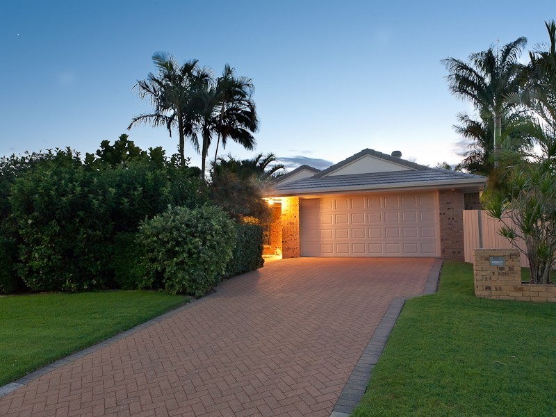 13 Archer Court, Pelican Waters QLD 4551