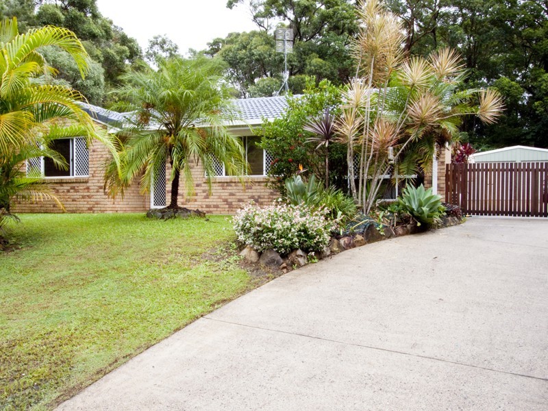 11 Applegum Drive, Little Mountain QLD 4551