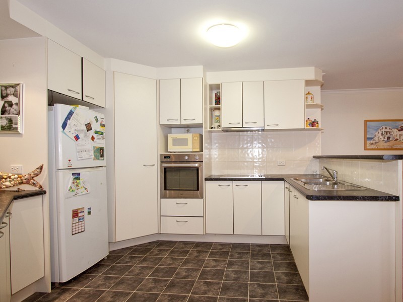 11 Applegum Drive, Little Mountain QLD 4551