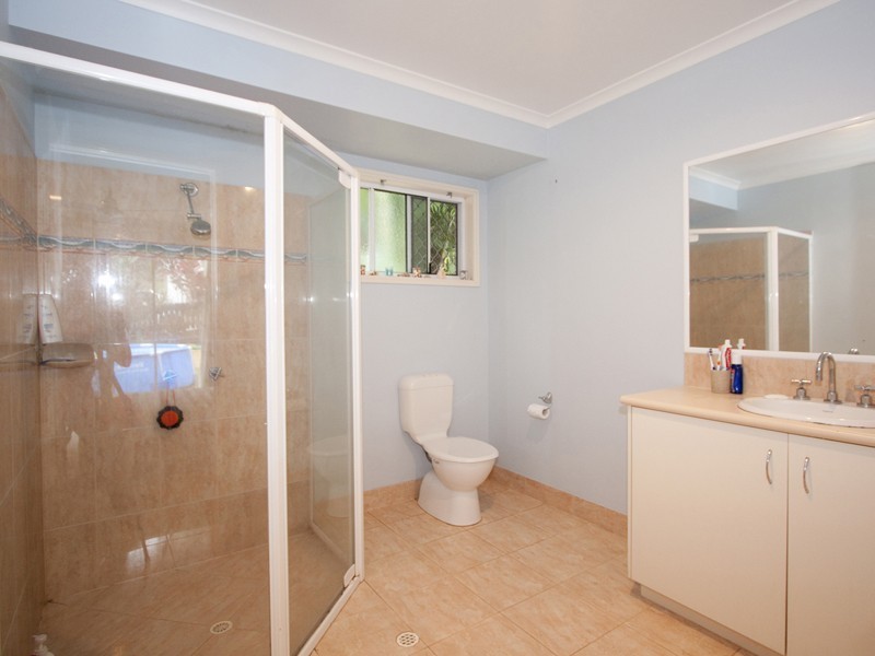 11 Applegum Drive, Little Mountain QLD 4551