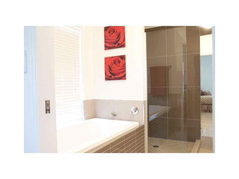 35 Westholme Circuit, Pelican Waters QLD 4551