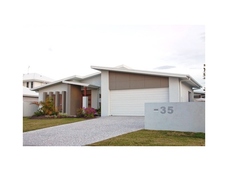 35 Westholme Circuit, Pelican Waters QLD 4551