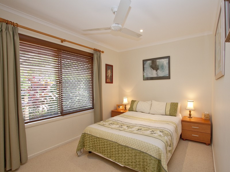 5 Truscott Court, Golden Beach QLD 4551