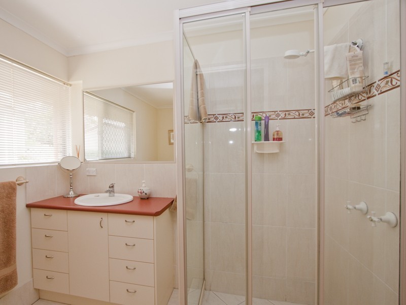 5 Truscott Court, Golden Beach QLD 4551