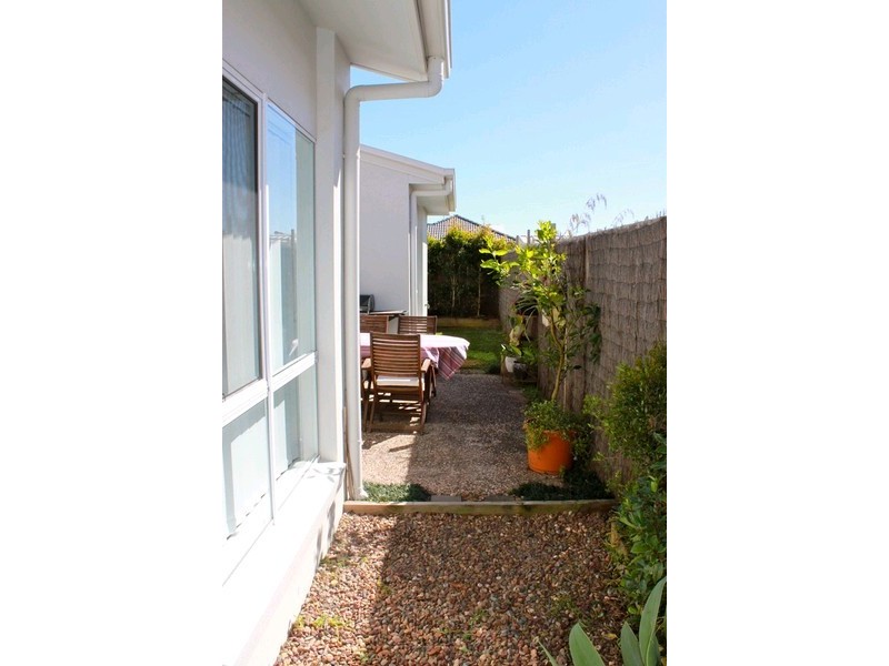 17 Barrine Crescent, Caloundra West QLD 4551