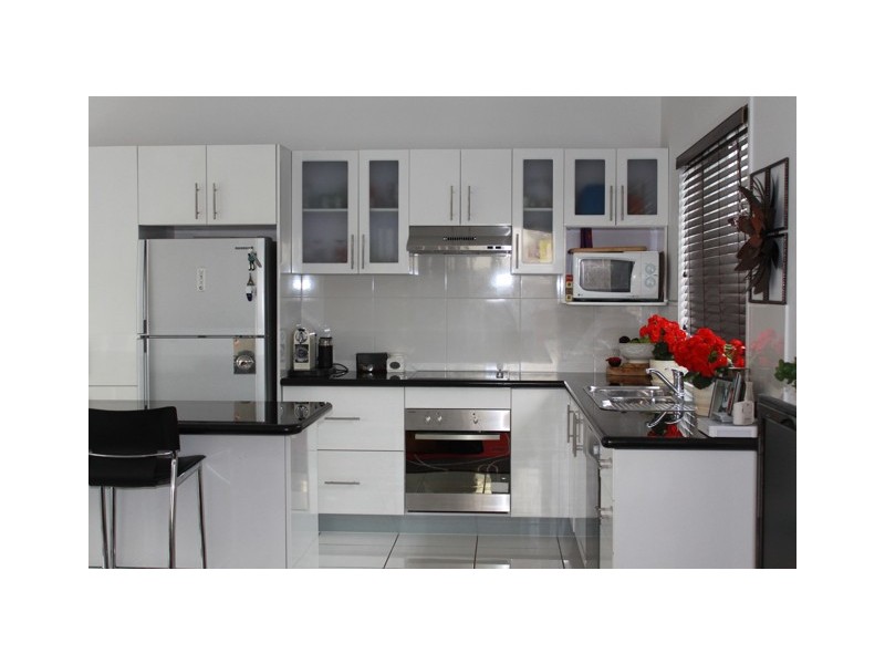 17 Barrine Crescent, Caloundra West QLD 4551