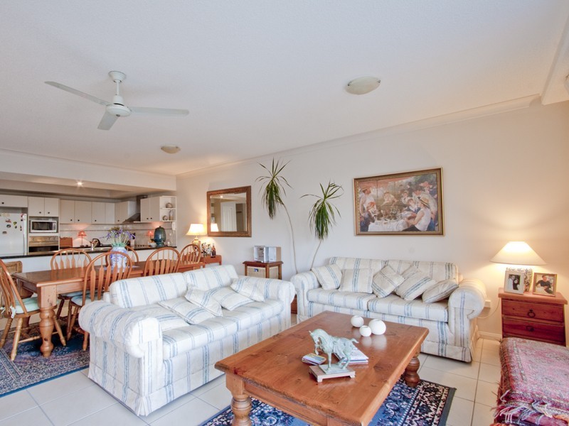 6/40 Esplanade, Golden Beach QLD 4551