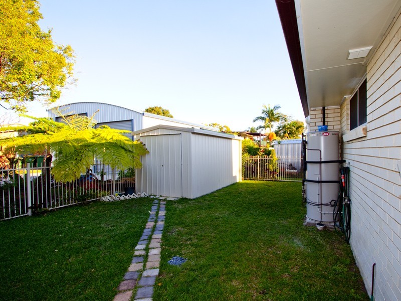 2/111 Westminster Avenue, Golden Beach QLD 4551