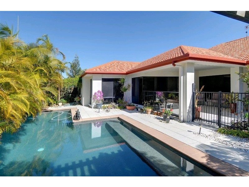 13 Campbellville Circuit, Pelican Waters QLD 4551