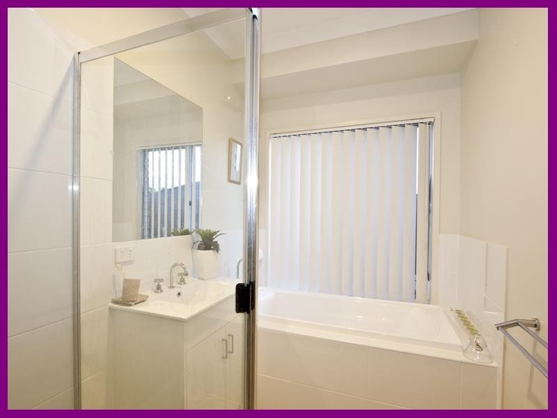 10 Feathertop Circuit, Caloundra West QLD 4551