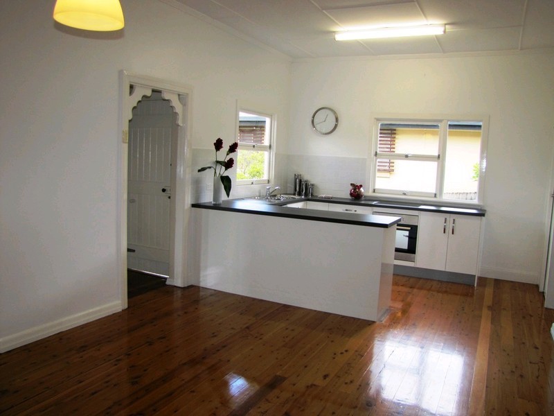 2 Greens Road, Coorparoo QLD 4151