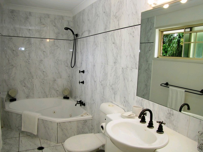 1/37 Dickens Street, Norman Park QLD 4170