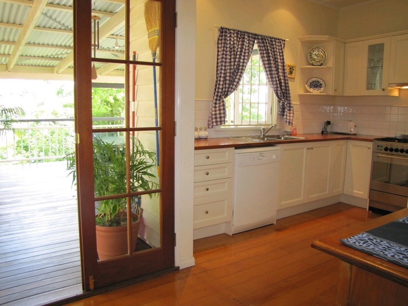 47 Nicklin Street, Coorparoo QLD 4151