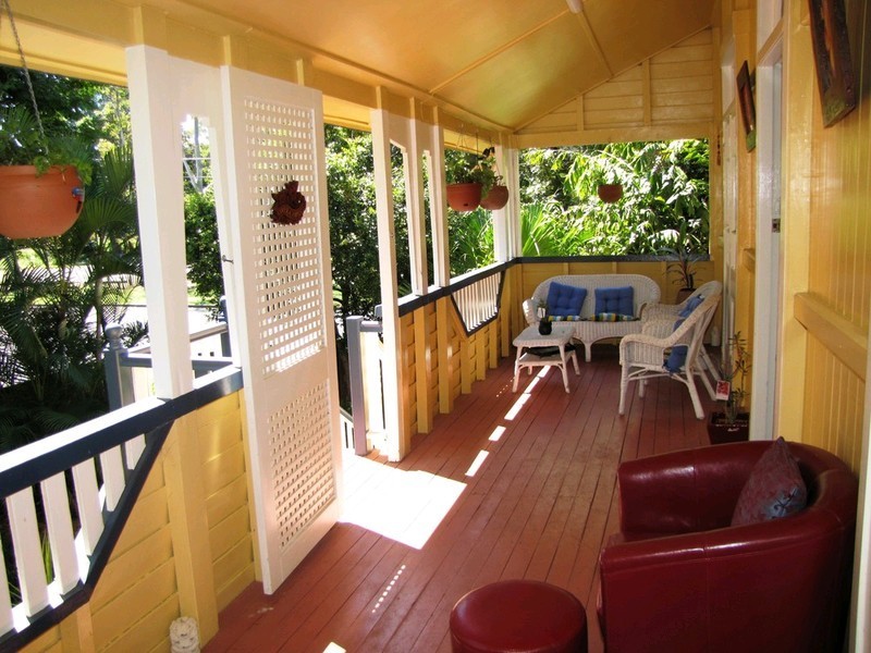 15 Rowland Street, Coorparoo QLD 4151