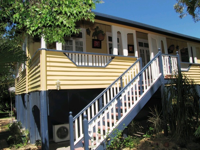 15 Rowland Street, Coorparoo QLD 4151