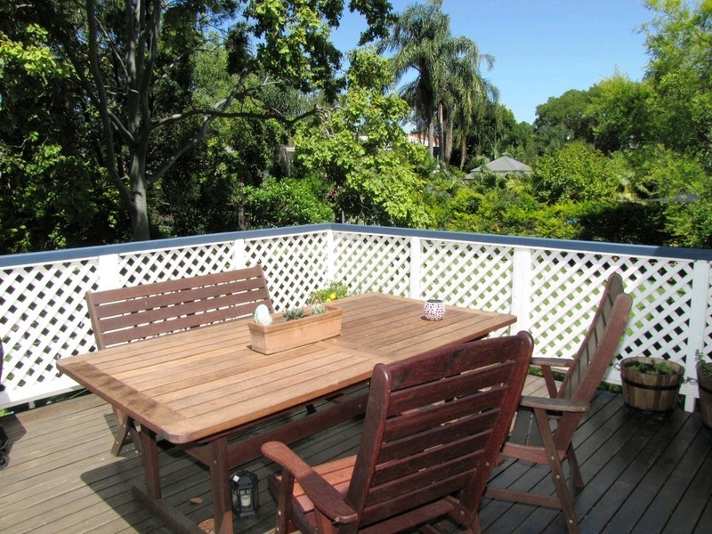 15 Rowland Street, Coorparoo QLD 4151