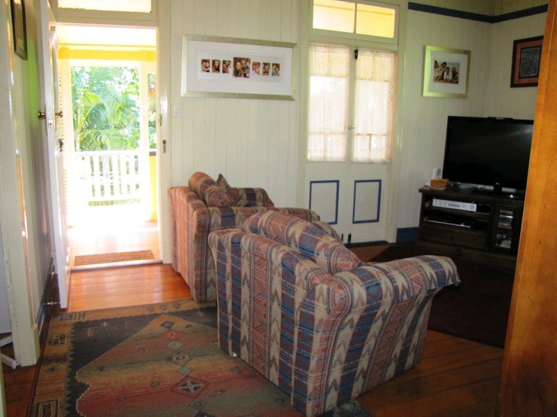 15 Rowland Street, Coorparoo QLD 4151