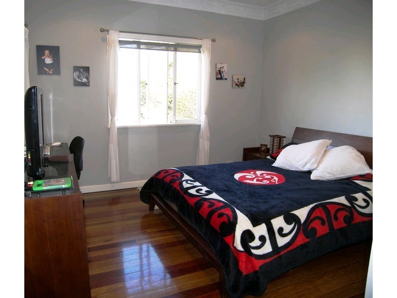 32 Derby Street, Coorparoo QLD 4151