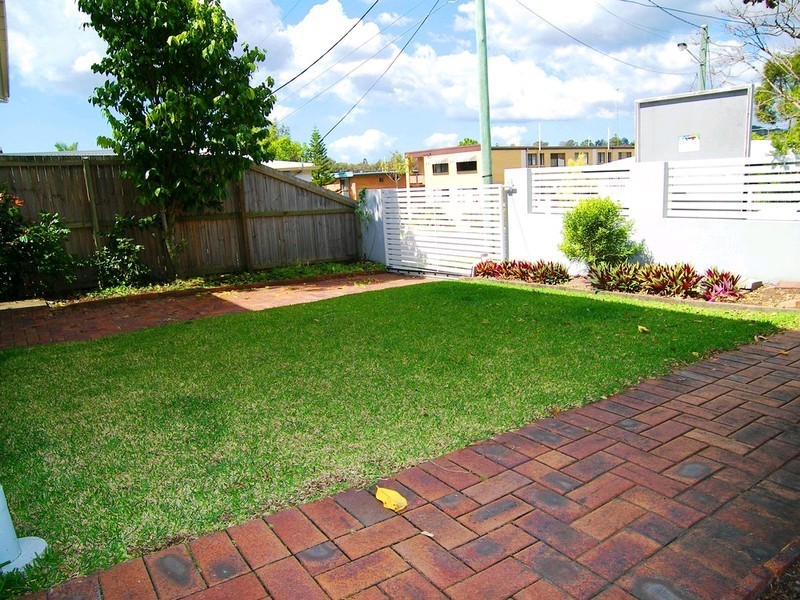 32 Derby Street, Coorparoo QLD 4151