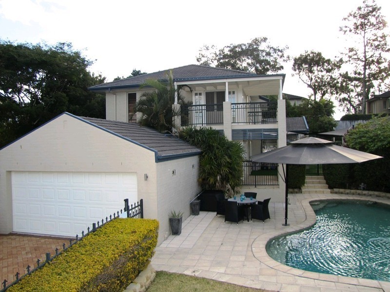 10 Patrick Street, Norman Park QLD 4170