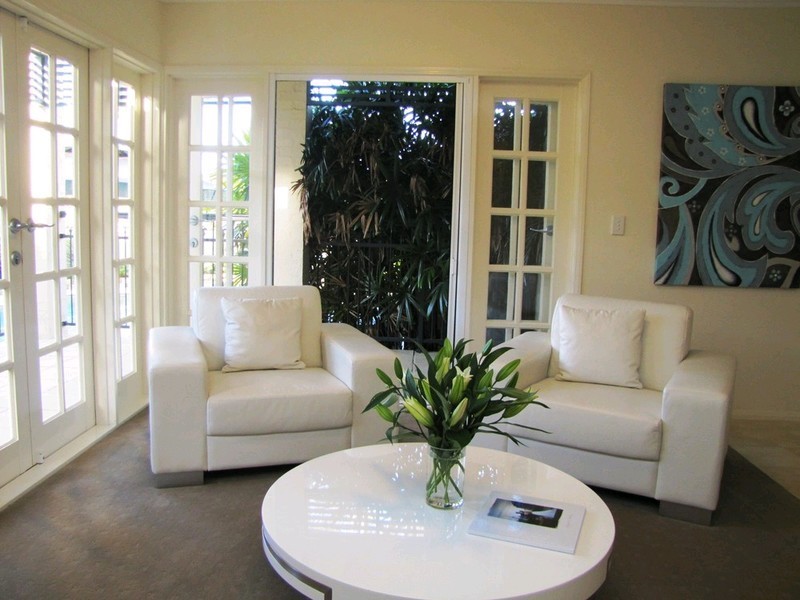 10 Patrick Street, Norman Park QLD 4170