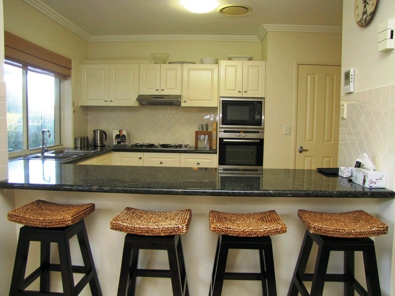 10 Patrick Street, Norman Park QLD 4170