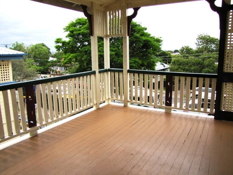 16 Headfort Street, Greenslopes QLD 4120