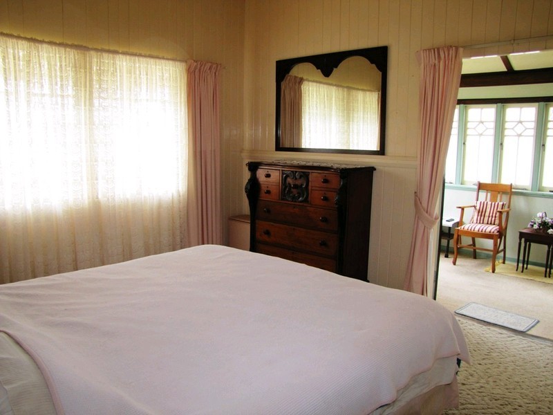 16 Headfort Street, Greenslopes QLD 4120