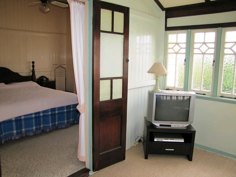 16 Headfort Street, Greenslopes QLD 4120