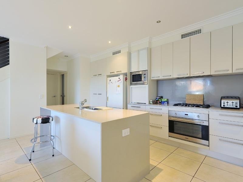 1/263 Cavendish Road, Coorparoo QLD 4151