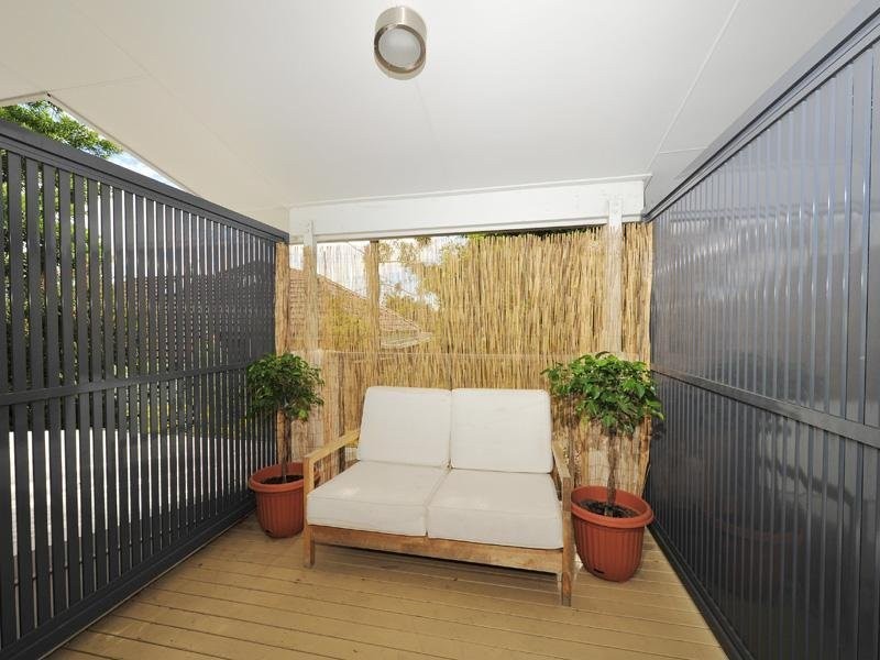 1/263 Cavendish Road, Coorparoo QLD 4151