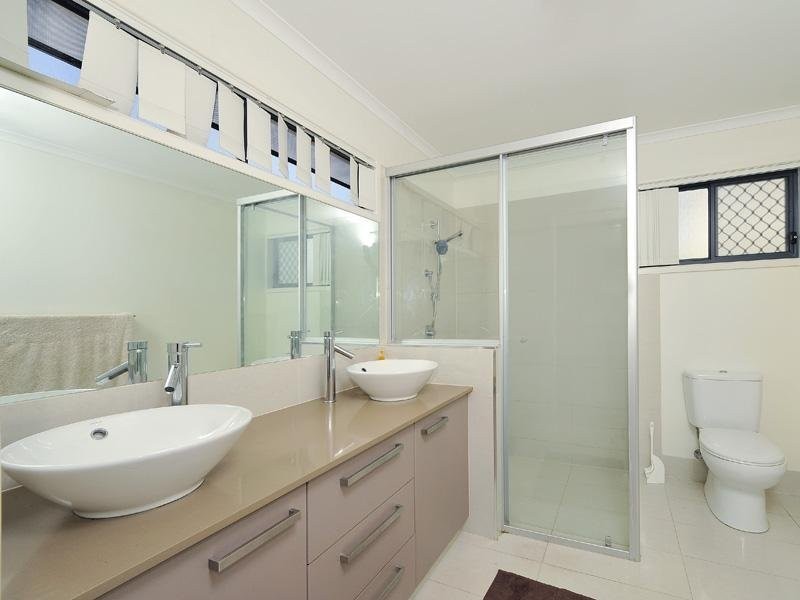 1/263 Cavendish Road, Coorparoo QLD 4151