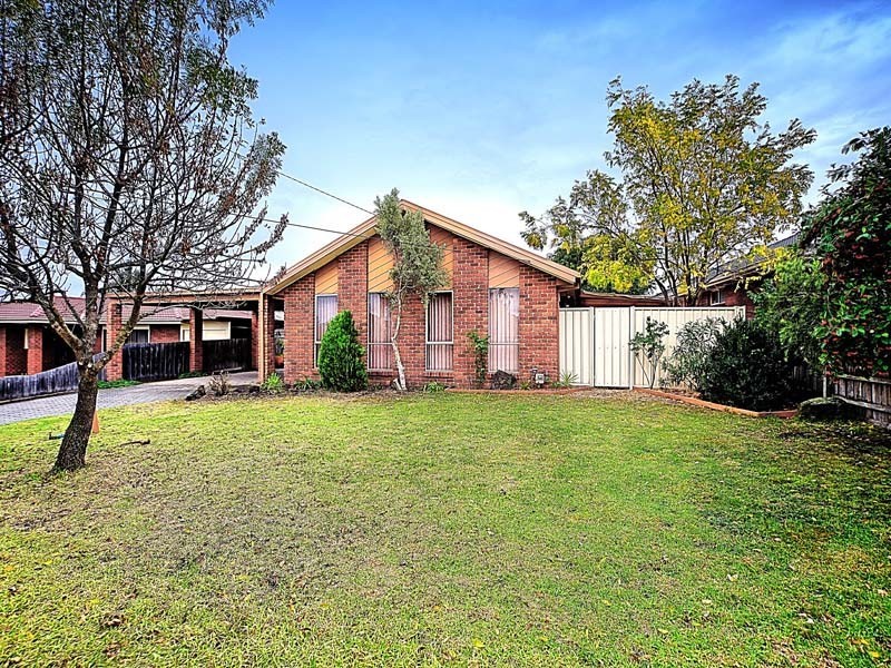 13 Gryphon Walk, St Albans VIC 3021