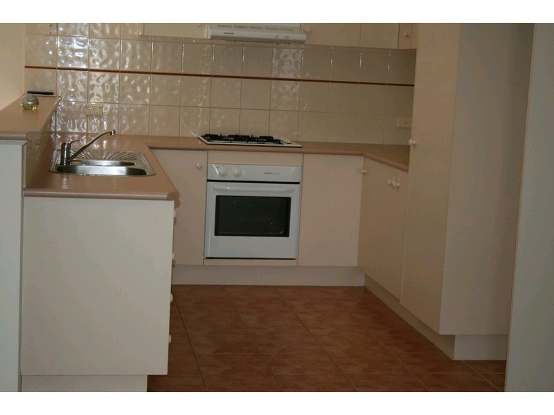 4 Yendon Close, Caroline Springs VIC 3023