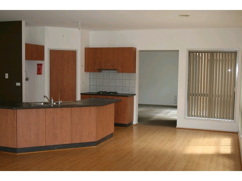 9 Morwell Garden, Caroline Springs VIC 3023