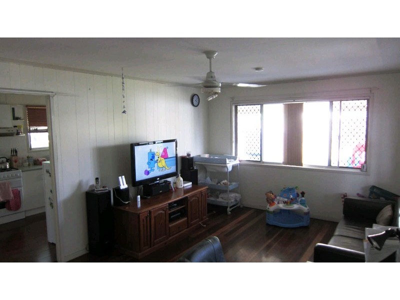 196 STUART ST, Goodna QLD 4300