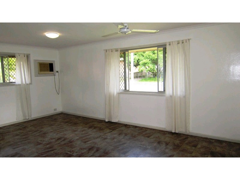 19 DORRICOTT CR, Goodna QLD 4300