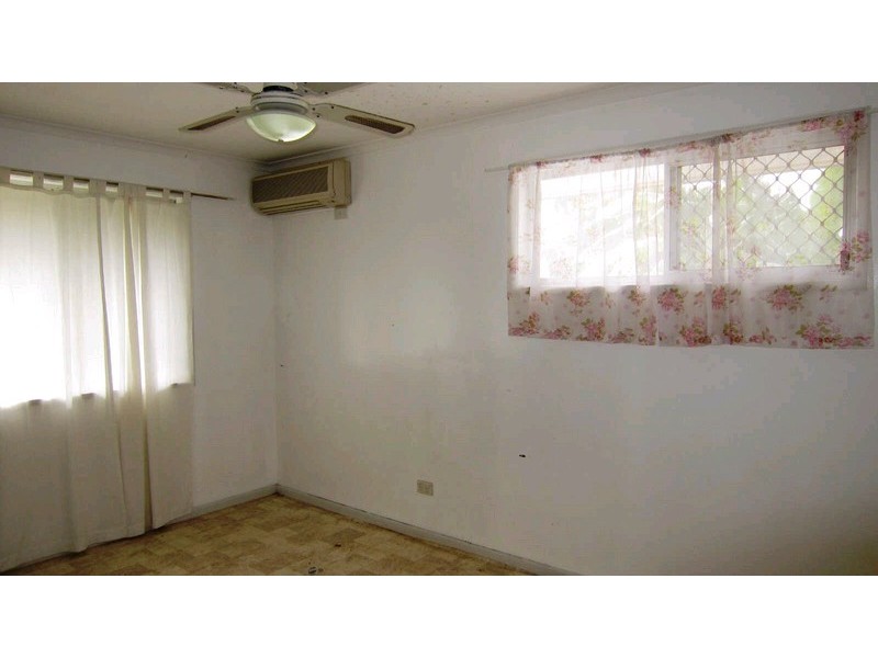 19 DORRICOTT CR, Goodna QLD 4300